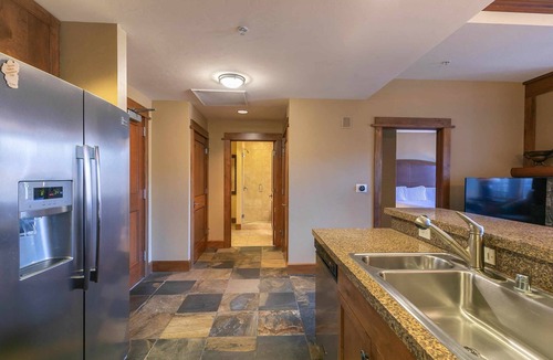 Truckee Condo | Iron Horse Lodge South 305 - Slopeside Village