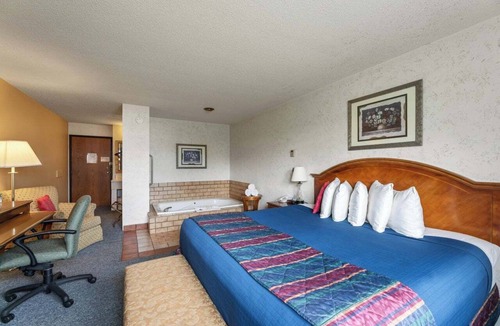 Iron Ridge Hotel | Iron Ridge Inn Motel