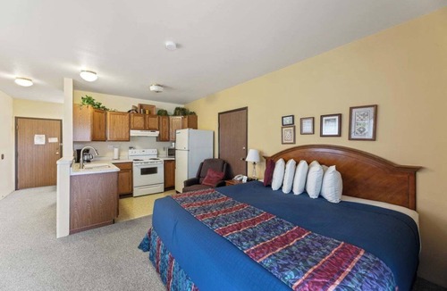 Iron Ridge Hotel | Iron Ridge Inn Motel