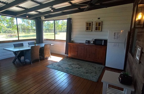 Nulkaba Cabin | Ironbark Cabin, Lovedale Hunter Valley