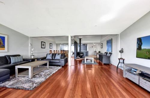 Pokolbin Resort | Ironbark Hill Estate