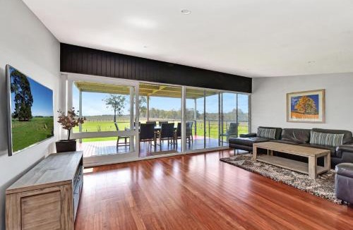 Pokolbin Resort | Ironbark Hill Estate