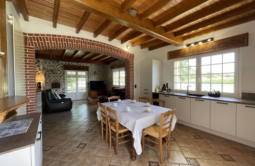 Lasclaveries House | IRONDA - LASCLAVERIES