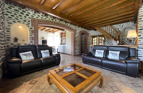 Lasclaveries House | IRONDA - LASCLAVERIES