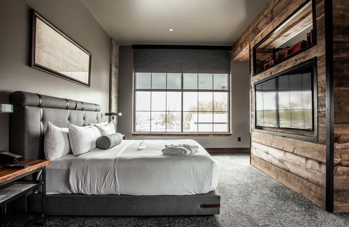 Indianapolis Hotel | Ironworks Hotel Indy