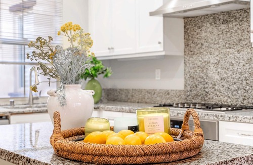 Cypress Village Condo | Irvine Oasis - Luxury 2BR Condo