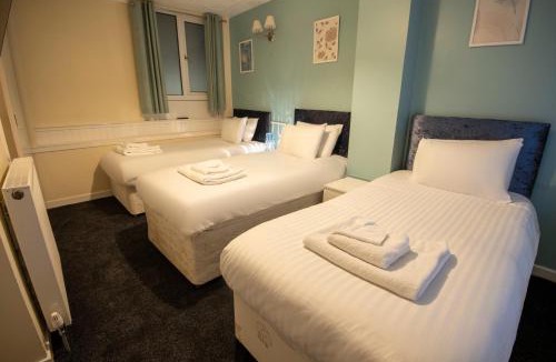 Irvine House | Irvine Riverside Guesthouse