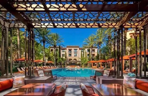 Irvine Research Center Apartment | Irvine Spectrum Resort Style Pool & GymnFree Parking