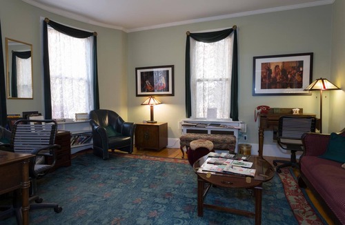 Mid-Cambridge Bed & Breakfast | Irving House At Harvard