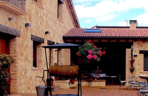 Corral de Ayllon Apartment | Isabel's Rosales - Double Studio (4)