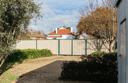 Kyneton Cottage | Isabella At Kyneton