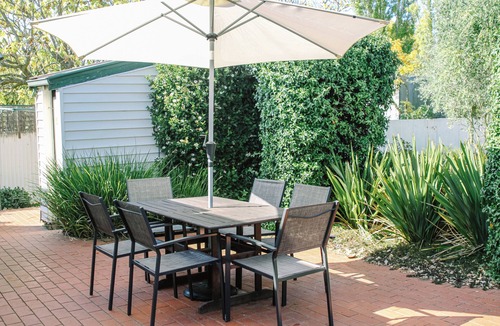 Kyneton Cottage | Isabella At Kyneton