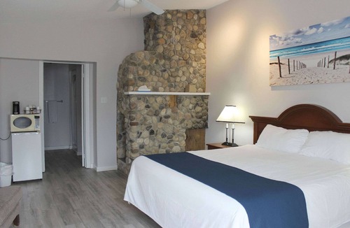West Lake Hotel | Isaiah Tubbs Resort & Conference Centre
