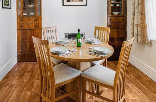 Caernarfon House | Isallt