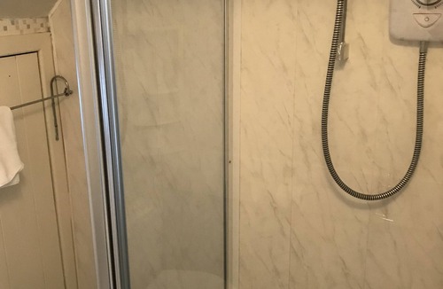 Rhiwbryfdir Bed & Breakfast | Isallt Guest House