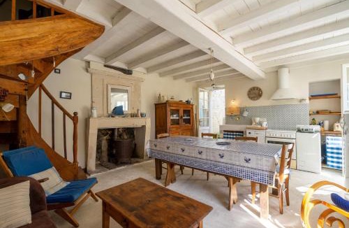 Mortagne-sur-Gironde House | Isatis