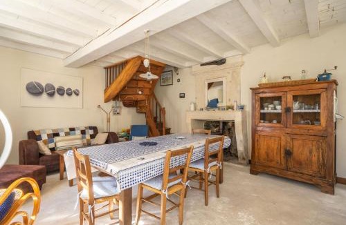 Mortagne-sur-Gironde House | Isatis