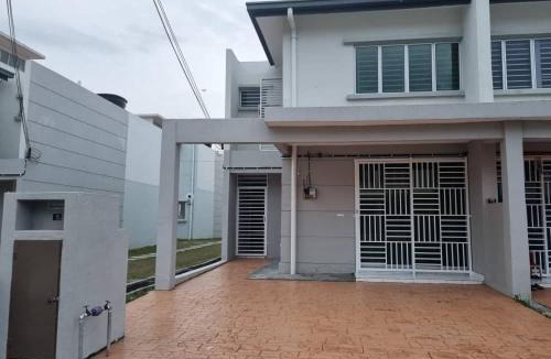 Alor Gajah House | Iseymia Homestay