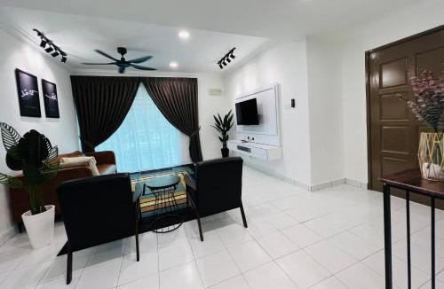 Alor Gajah House | Iseymia Homestay