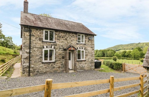 Carno House | Isfryn