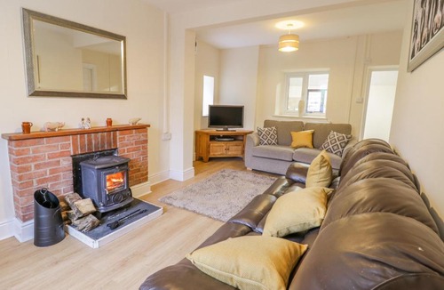 Carno House | Isfryn