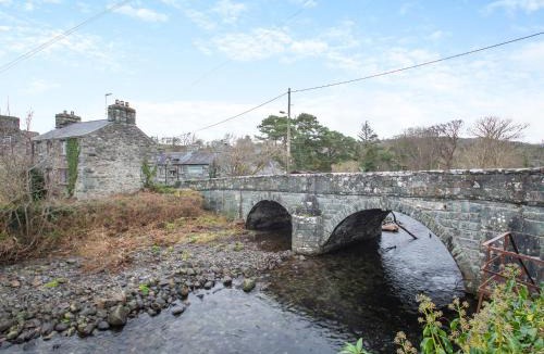Llanbedr House | Isfryn
