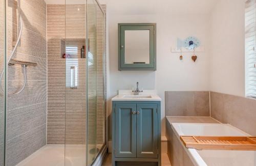 Llanbedr House | Isfryn