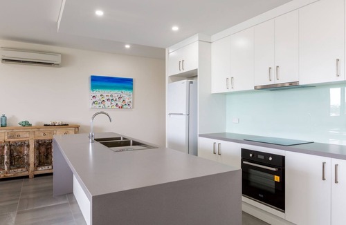 Huskisson Apartment | Ishtar Apartment 6- Luxury Living Accommodation