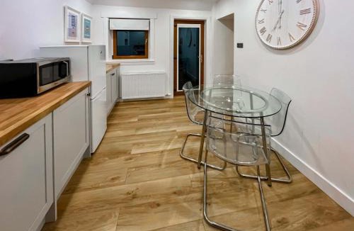 Glenisla House | Isla Cottage