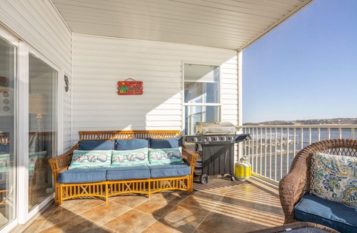 Rocky Mount Condo | Isla Del Sol N-306 - Enjoy a Panoramic Lake View!