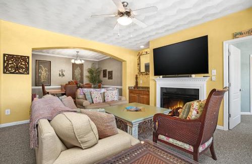 Cape Charles House | Isla Villa - Comfortable Bay Creek townhome with pools & golf!