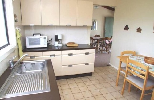 Island Beach House | Island Beach Retreat - ABSOLUTE BEACH FRONT