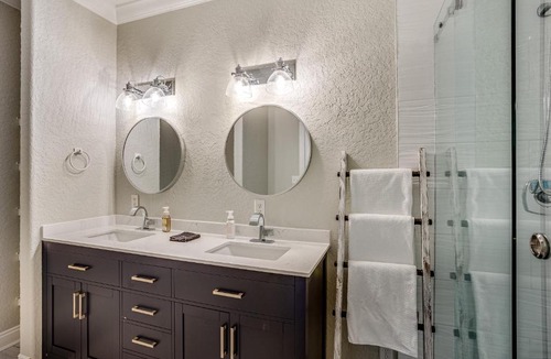Gulf Place House | Island Breeze