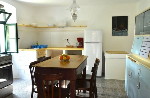 Sveti Jakov Apartment | Island Cres, Stivan, lovingly restaur. Village house above the Adriatic bay Meraščica