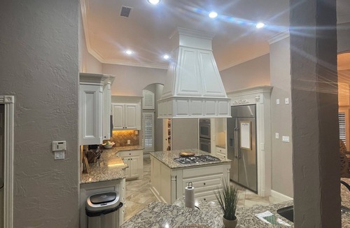 Midland House | Island Dreams! Tropical 4-bedroom house with amazing backyard