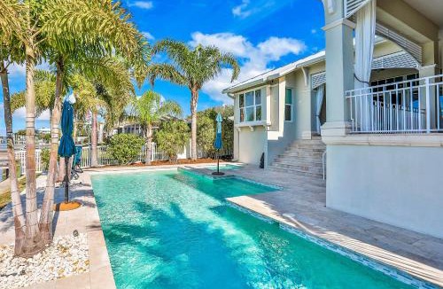 Island Estate House | Island Estate Waterfront Villa