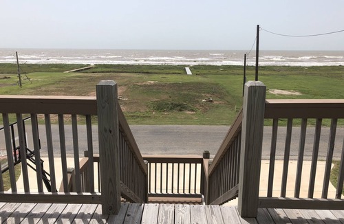 Cedar Lane House | Island Gem nestled between Gulf and ICW with great views!