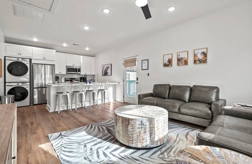San Jacinto Apartment | Island Gems - Goldnn