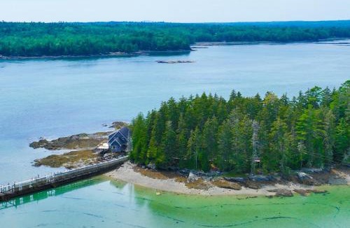 Hancock House | Island House