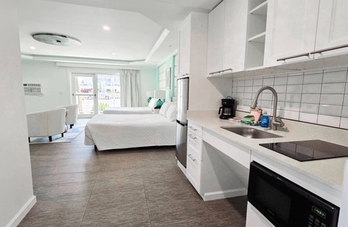 North Redington Beach Hotel | Island House Hotel