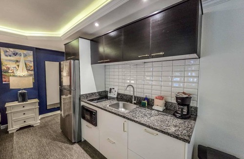 North Redington Beach Hotel | Island House Hotel