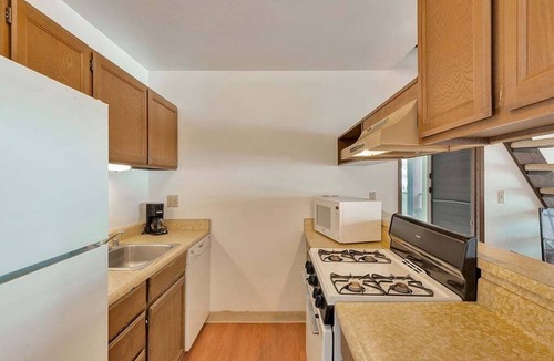 Kaunakakai Condo | Island Inspired w/Loft, Large Lanai, Kitchen #334