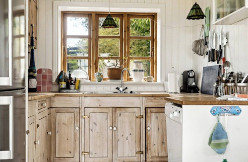 Fej House | Island life gem with all heart desires
