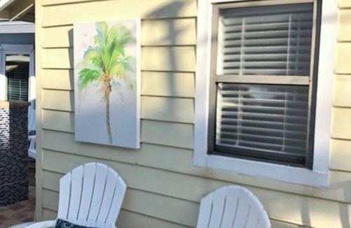 Englewood Cottage | Island Life! King Bed Studio-Steps to beach