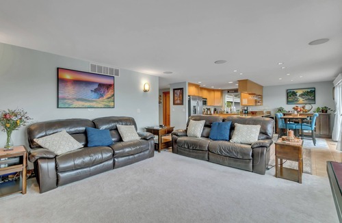 Fox Island House | Island Oasis-Waterfront w/Dock, Kayaks & SUP Board