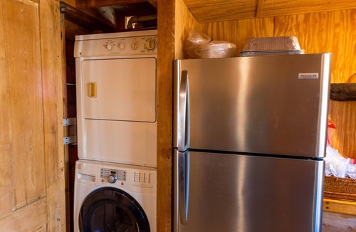 Hewitt Cabin | Island Paradise Vacation