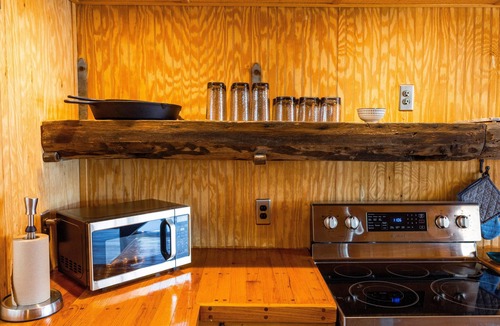 Hewitt Cabin | Island Paradise Vacation