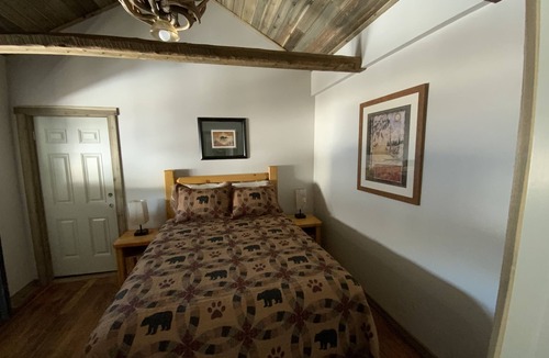 Island Park Hotel | Island Park Lodge