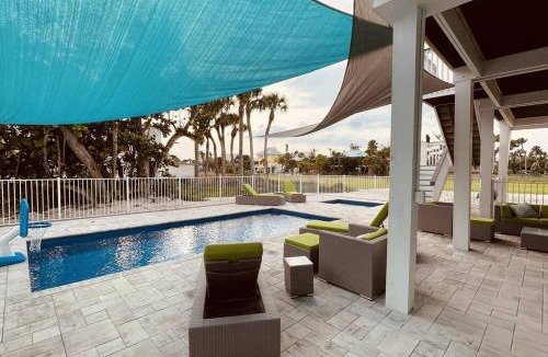 Jose's Hideaway House | Island Retreat: Your Exclusive Oasis Awaits