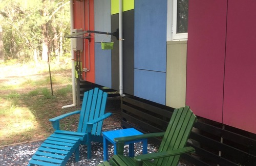 Brisbane Waterfront Cabin | Island Tank Aviary